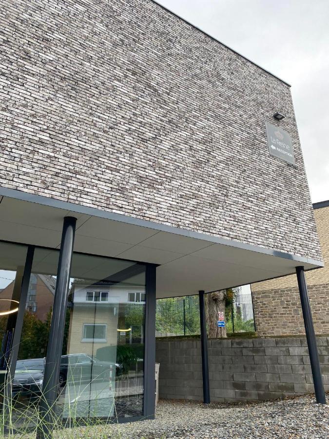 Les Thermes De Spa By La Cour De La Reine Hotel, Suites & Acces Gratuit Au Centre Thermal Exterior foto